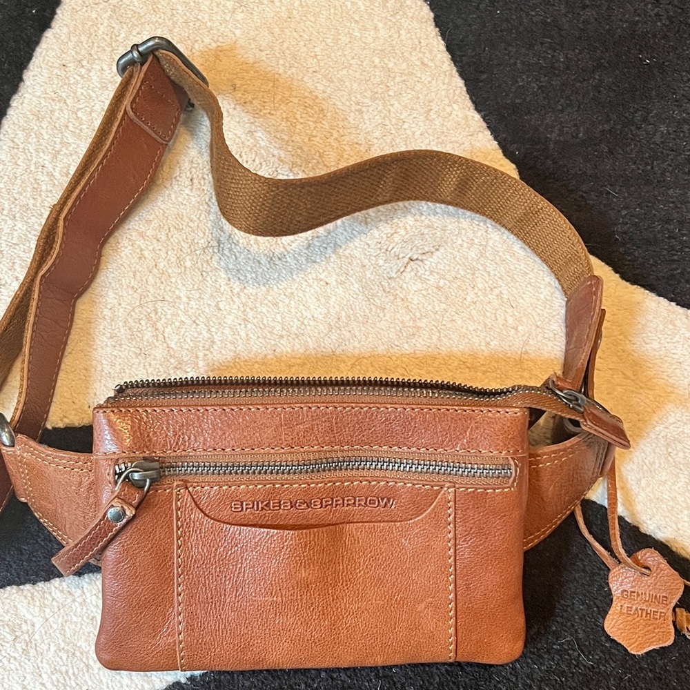 Spikes & Sparrow Crossbody leather wallet belt bag